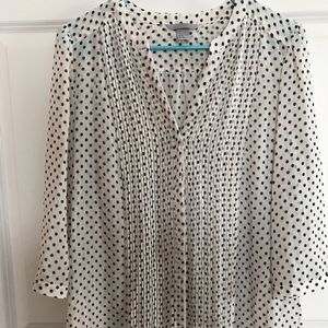 Polka dot flowy pin tuck button down blouse